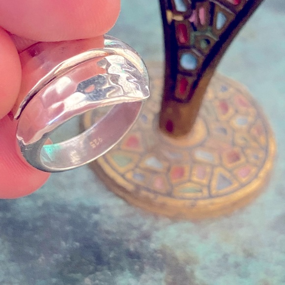 Beautiful thick vintage hammered boho style Sterling silver 925 ring size 6.5 - Picture 4 of 5
